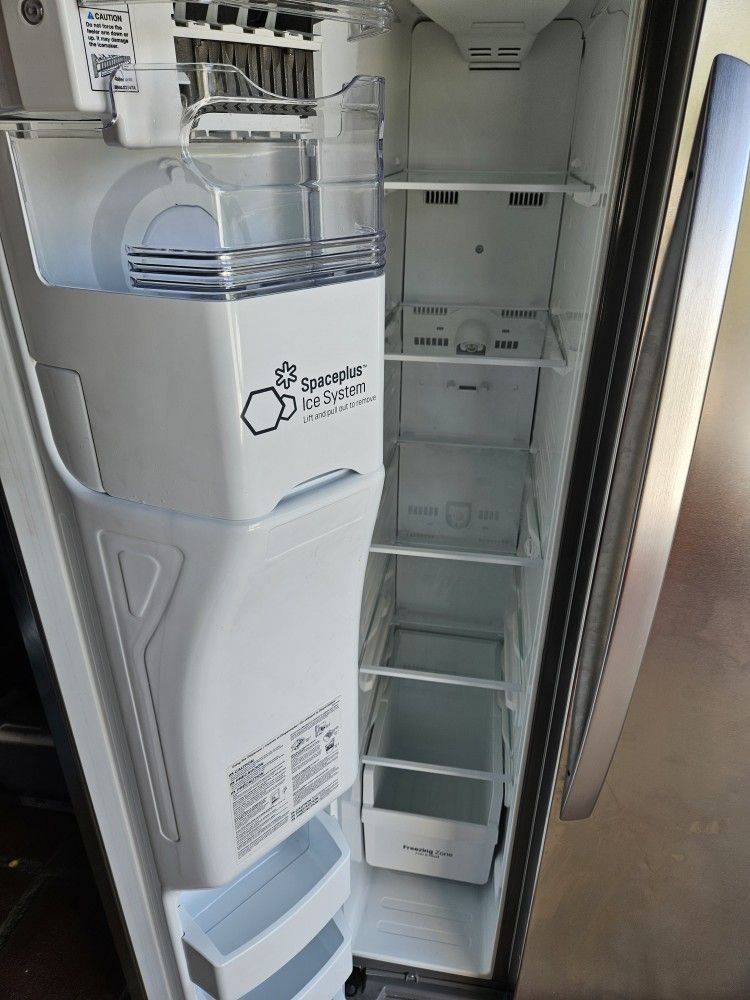 LG REFRIGERATOR