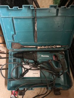 Makita combination hammer AVT