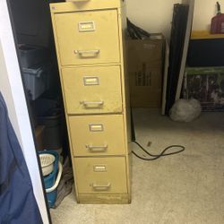 4 Drawer File Cabinet 