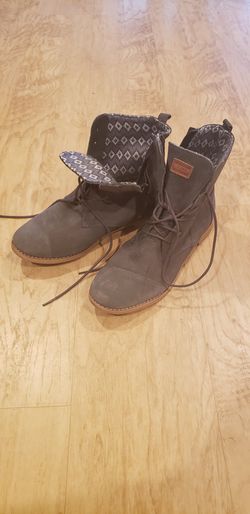 Tom's Boots Shoes Women's 9.5