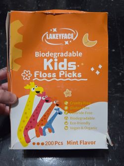 Lakeyface Biodegradable Kids Floss Picks - 200 Count