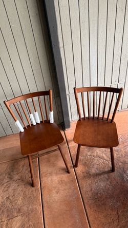 Set of 2 wood dining chairs