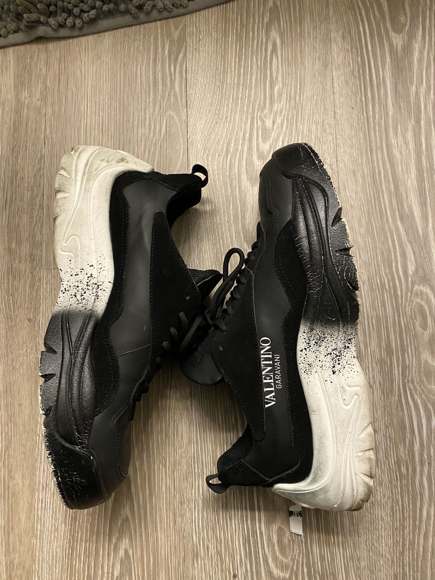 Valentino Sneakers 