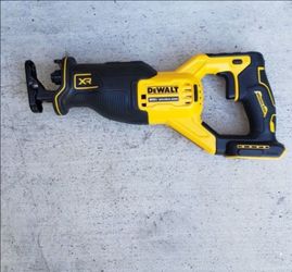 DEWALT 20V XR SAWZALL