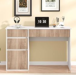 Desk with Drawers, 48 Inch Computer Desk with Storage
Fluted Design, Home Office Desk with File Drawer, Wood Writing Study Table for Study, Bedroom