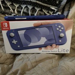 Nintendo Switch Lite (Blue): Travel Case, Two Games, Micro SD Storage Expansion, Nintendo Switch Charger 
