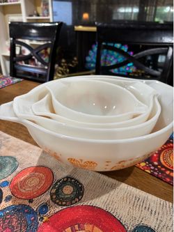 Pilgrim Corning ware mixing bowl set