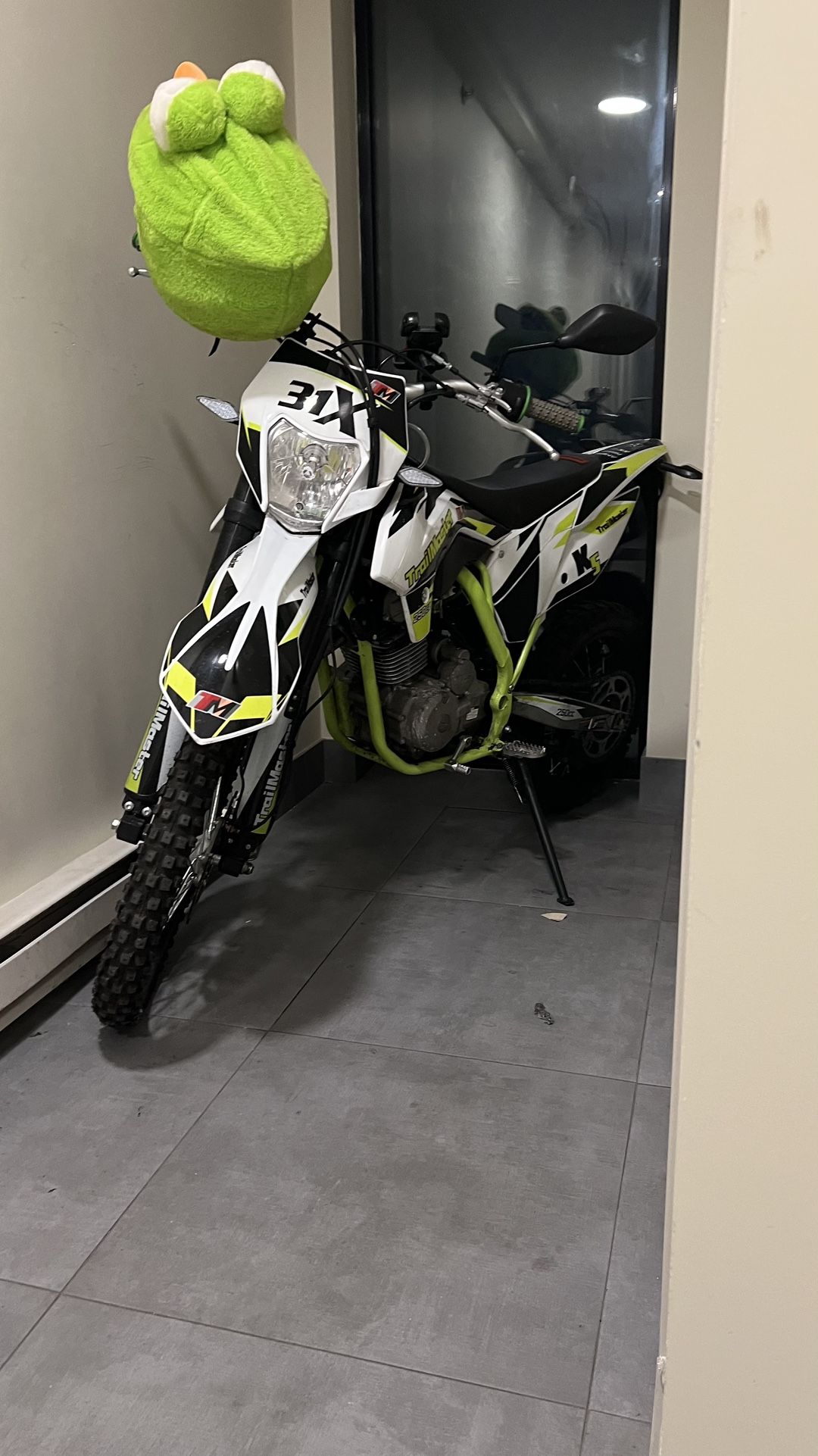 2022 250cc Dirt bike W/ Title For Sale