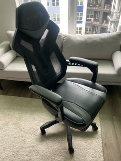 Gaming chair BRAND NEW