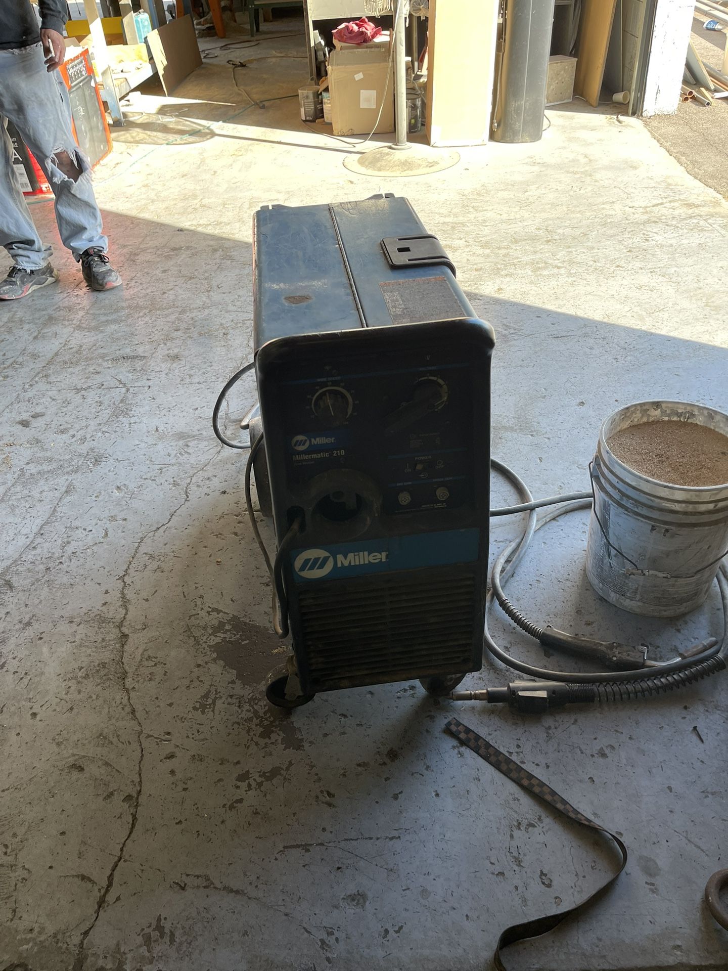 Millermatic 210 MiG Welder for Sale in Phoenix, AZ OfferUp