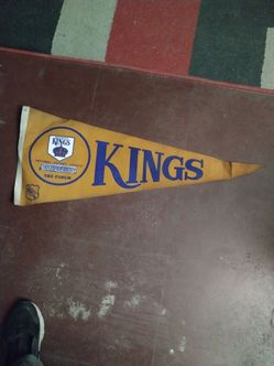 Vintage Kings pennant