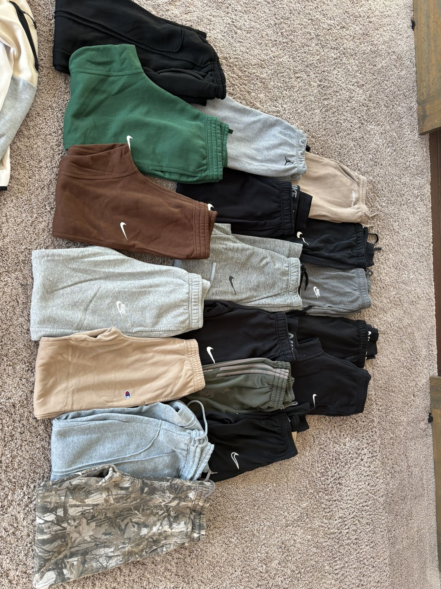 18 Sweatpants (Nike, Overtime, Adidas, Champion)