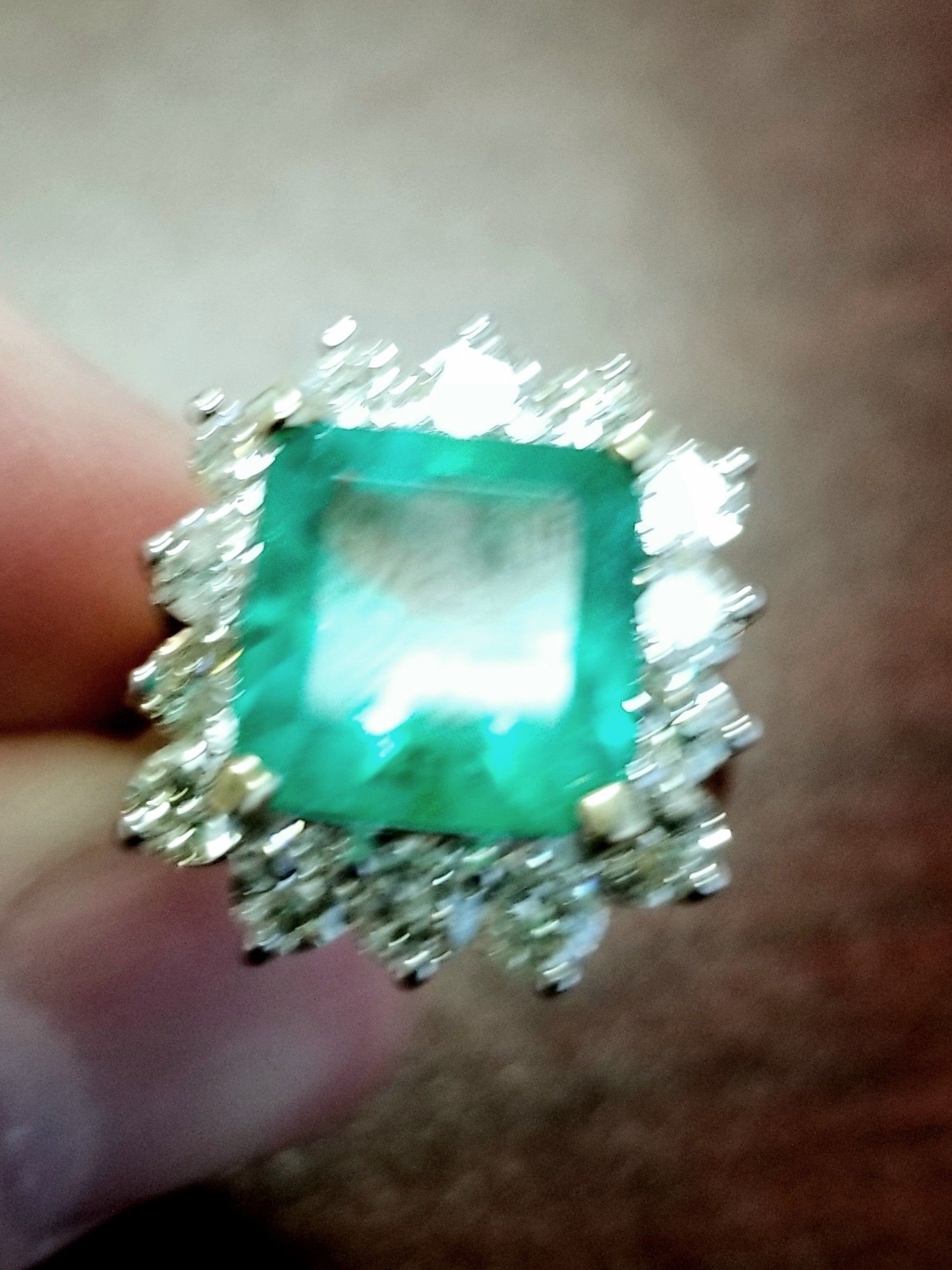 Colombian Emerald Ring 14k