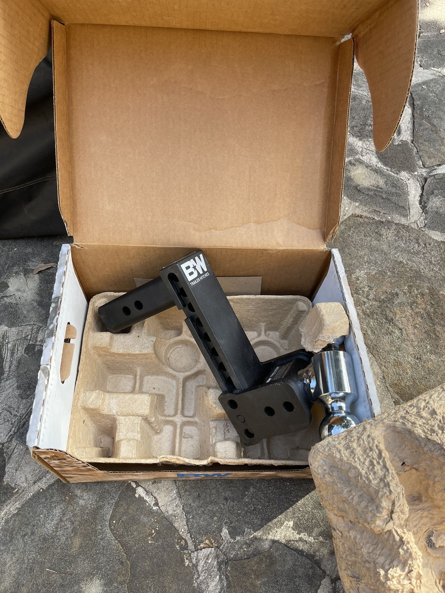 (NEW) 2” BW DUAL TOW HITCH - 7” DROP