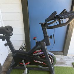 Fitness Bike With Resistance Adjuster