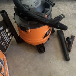 RIDGID 16 Gal. 6.5 Peak HP NXT Shop Vacuum Wet Dry Vac with Detachable Blower, Filter, Locking Hose and Accessories 