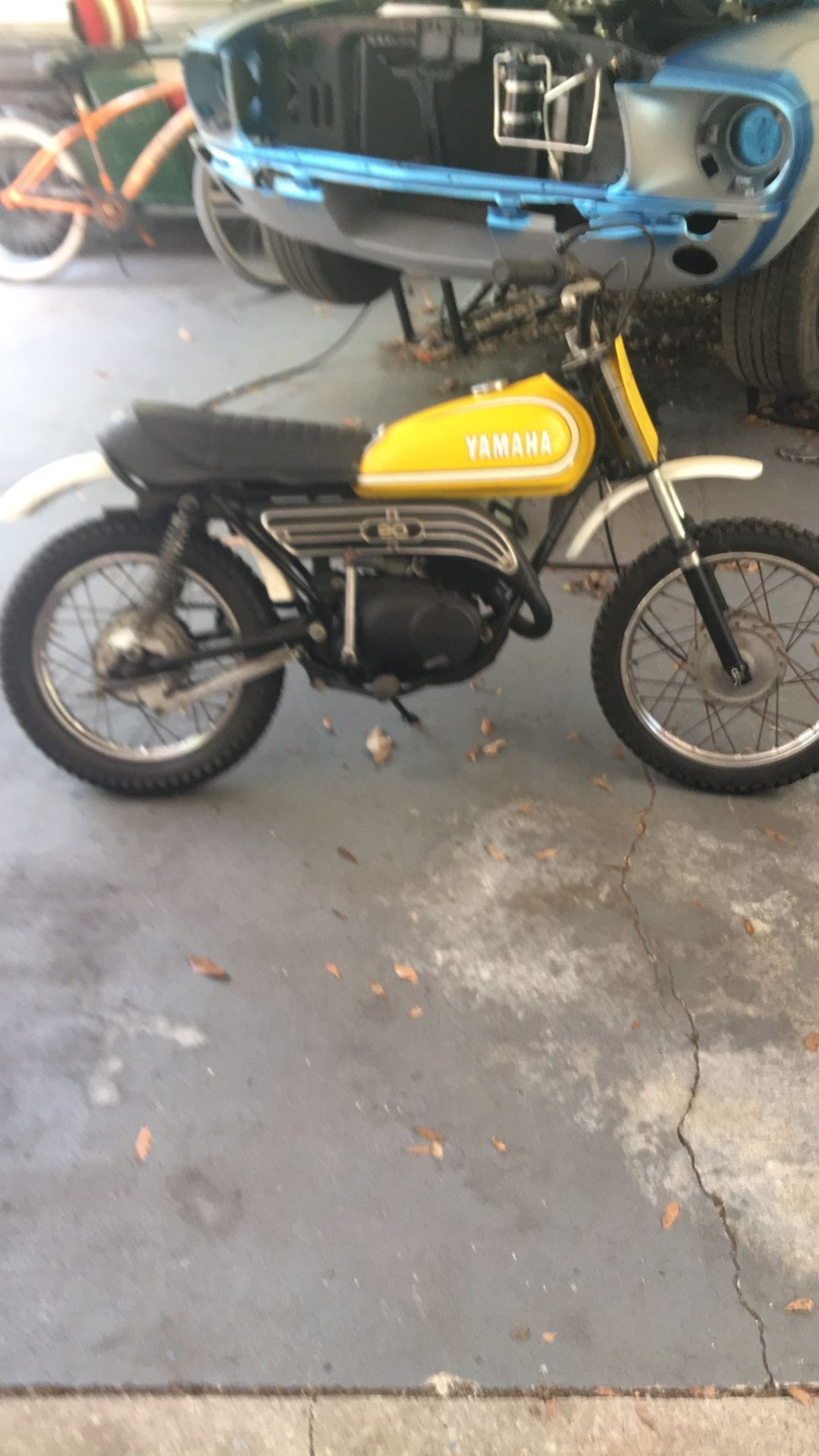 Yamaha M X 80