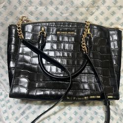 Black Michael Kors 👜