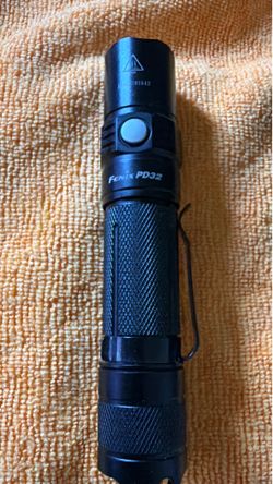 Fenix PD32 Flashlight and belt clip