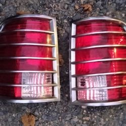 2002-2007 Mercury Mountaineer Tail Light Assemblies 