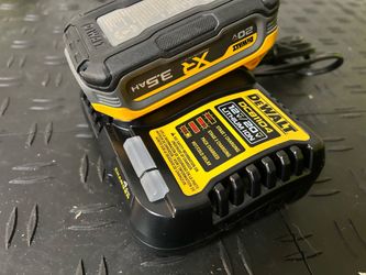 DEWALT 20V MAX XR POWERSTACK Lithium-Ion Battery Starter Kit with 3.5Ah Battery and Charger