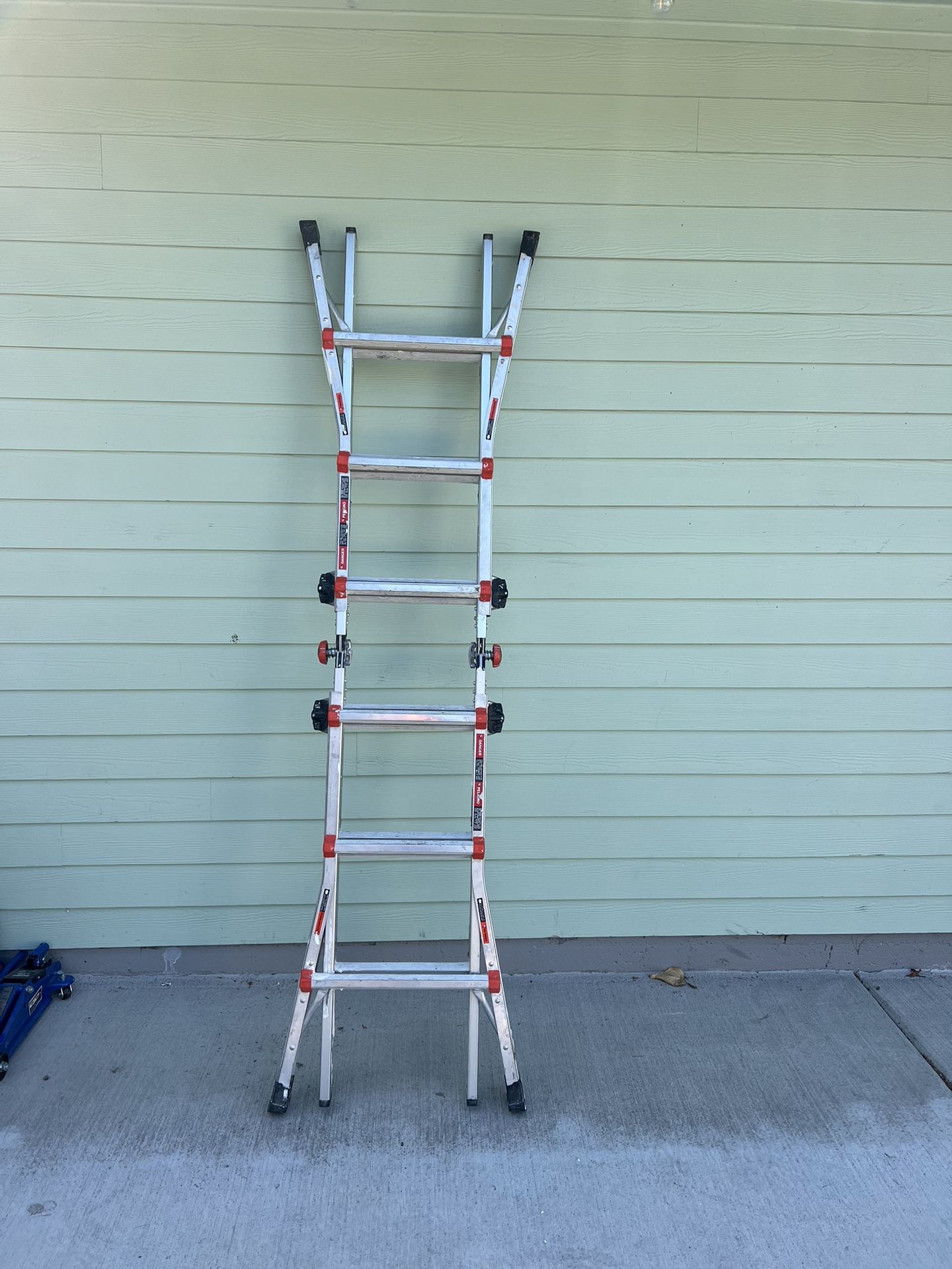 Little Giant Ladders Multi 14-ft Reach 300 lbs. Load Capacity Telescoping Multi-Position L