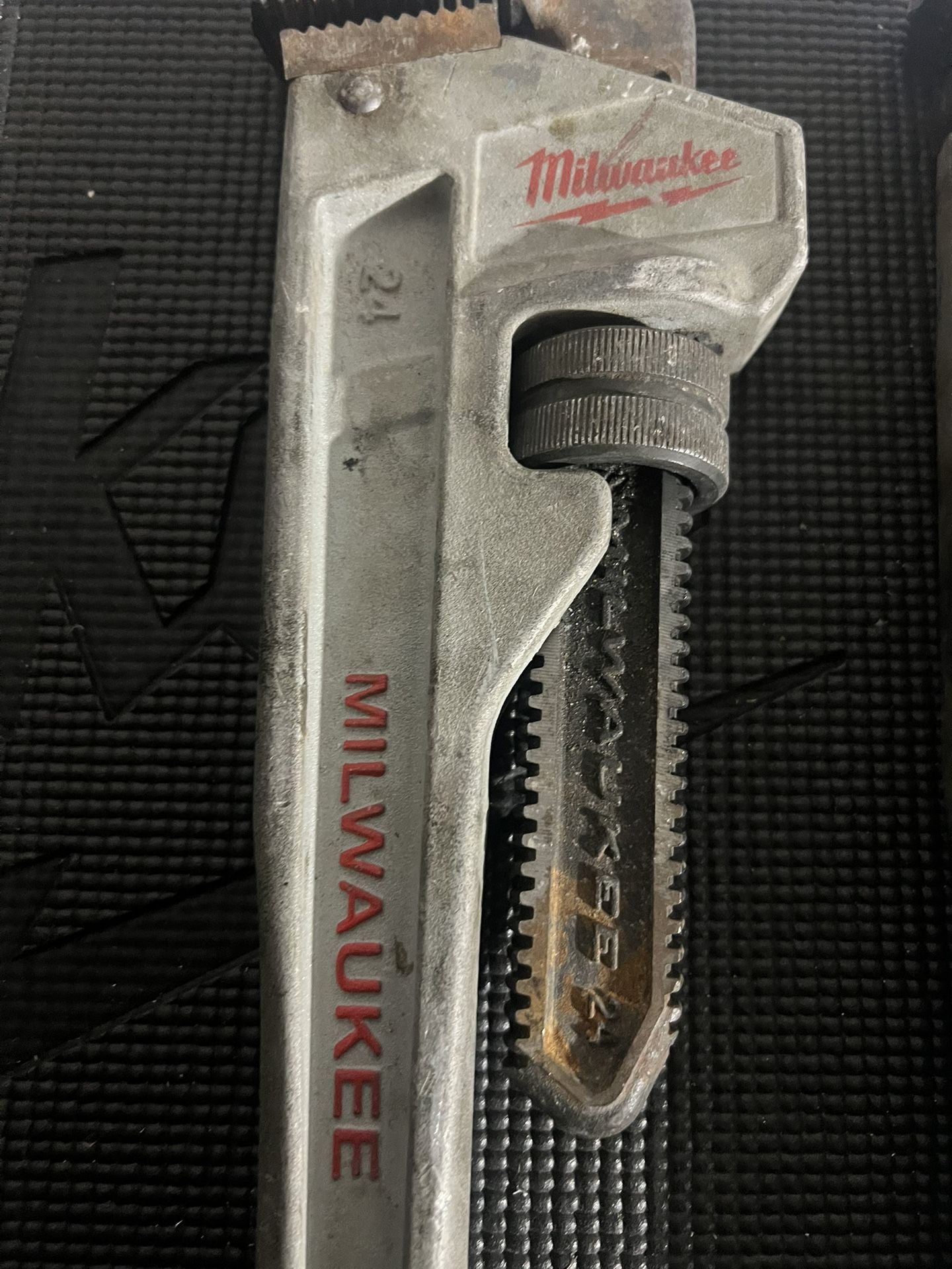Milwaukee Pipe Wrench 