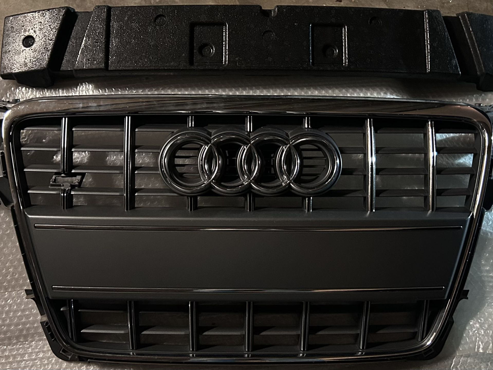 Grille - 2009-2012 Audi A4 Base - Genuine 30062-0(contact info removed)
