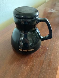 Snap on spill proof coffee mug