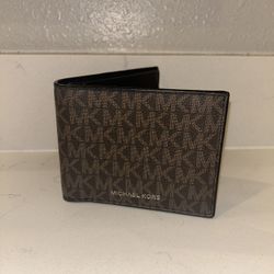 Michael Kors Wallet Minimal Use 