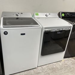 IN WHITE MAYTAG BRAVOS XL TOP LOAD WASHER DRYER SET