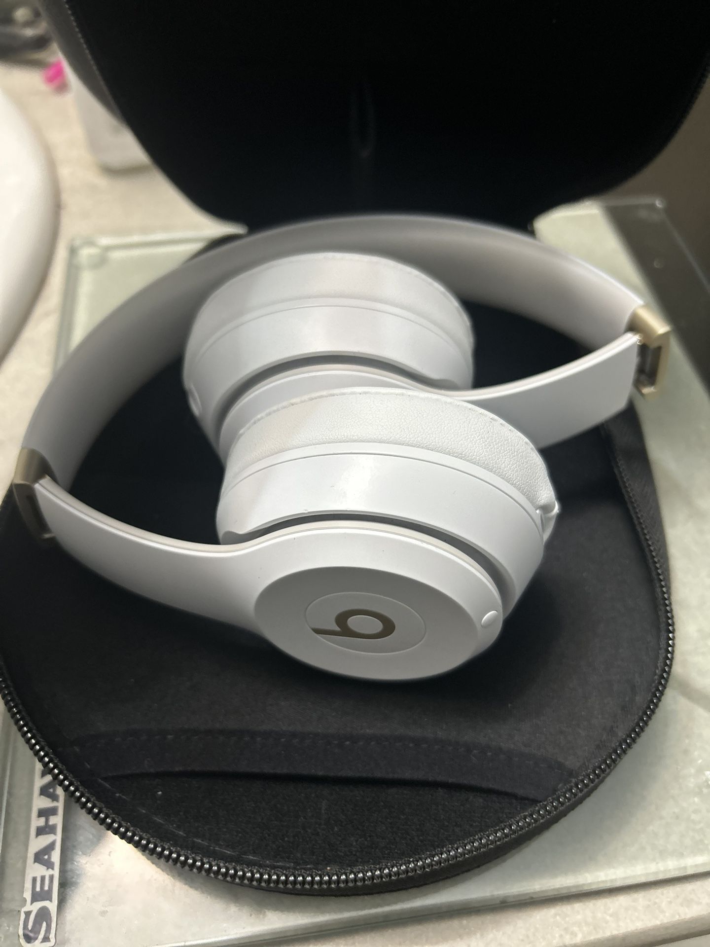 Beats Solo 4