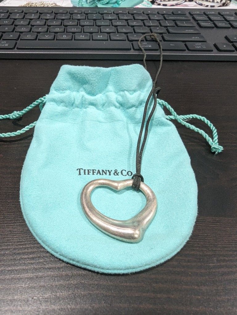 Tiffany & Co - Heart Necklace