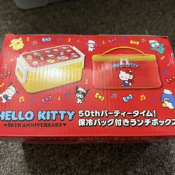 SANRIO HELLO KITTY LUNCH BOX WITH INSULATED BAG