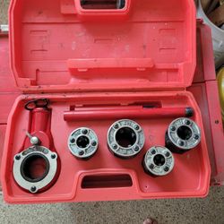 5 PC Ratchet Pipe Threader Kit