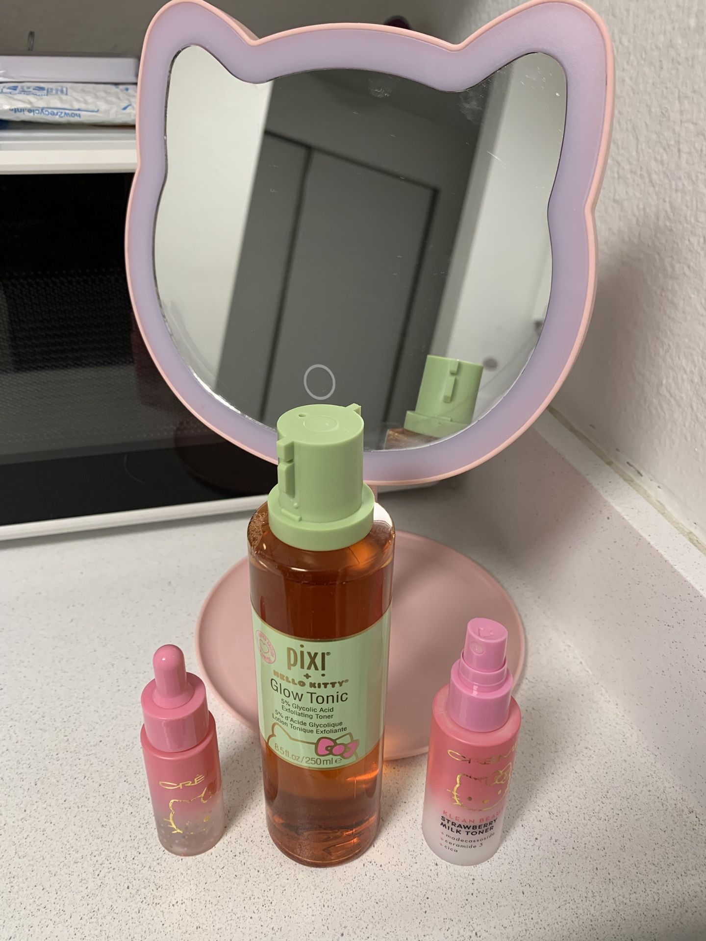 Hello Kitty Facial Essentials Bundle