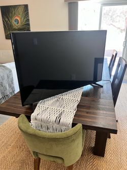 Samsung 43” TV