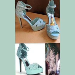 Gianni Bini Platinum Collection stilleto bling Tiffany Blue heels - size 6.5