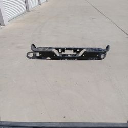 20 To 24 Rear Bumper Gmc Sierra /Silverado 2500  ( Oem)