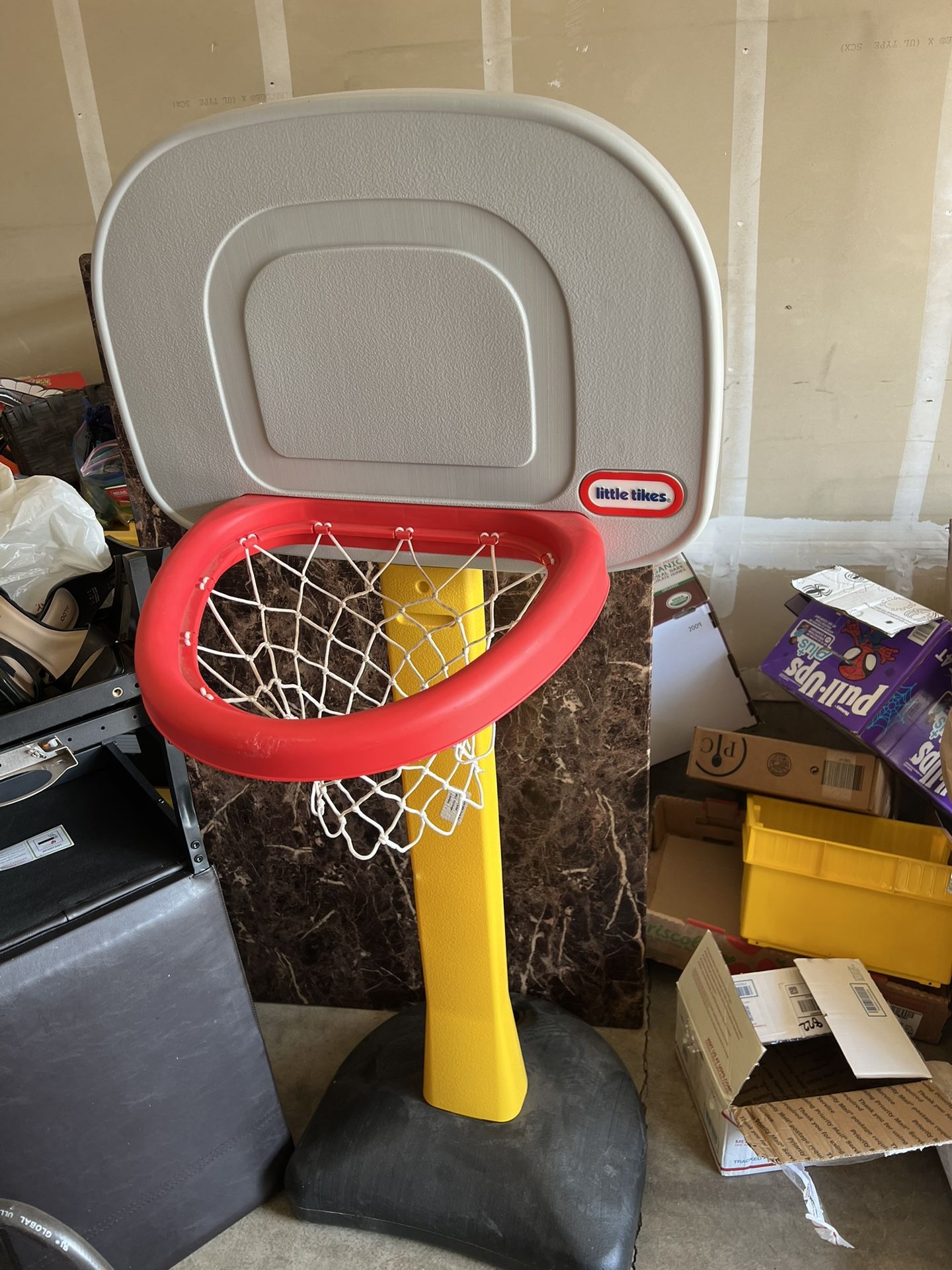 Little Tikes Basketball Hoop