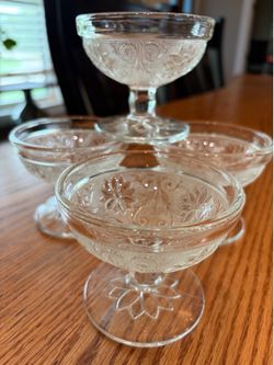 Set of 4-Indiana Glass Tiara Sandwich Daisy and Scroll Pattern Sherbet Dishes