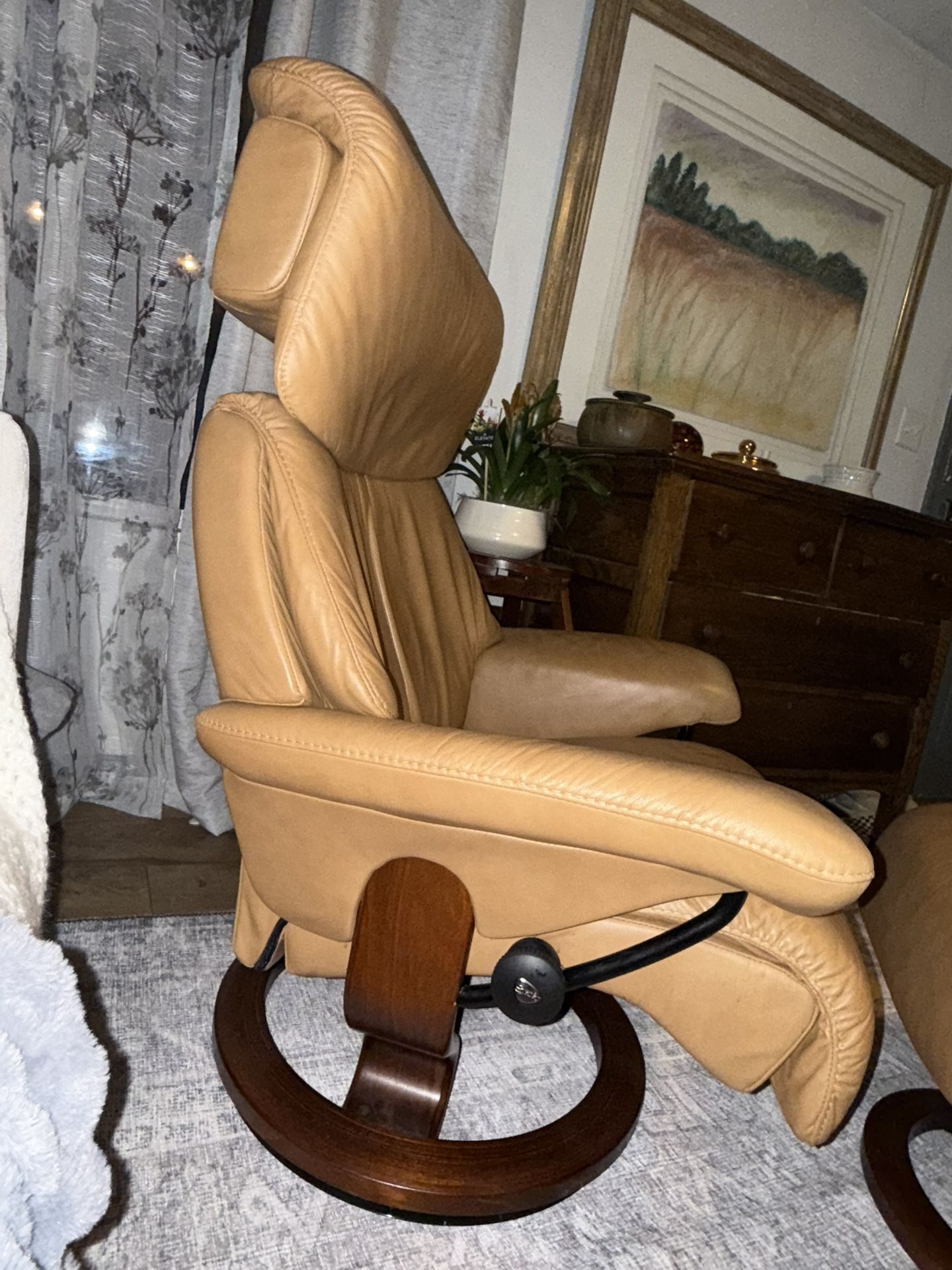 Ekornes Stressless Chair and Ottoman Made in Norway
