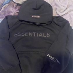 essential Hoodie