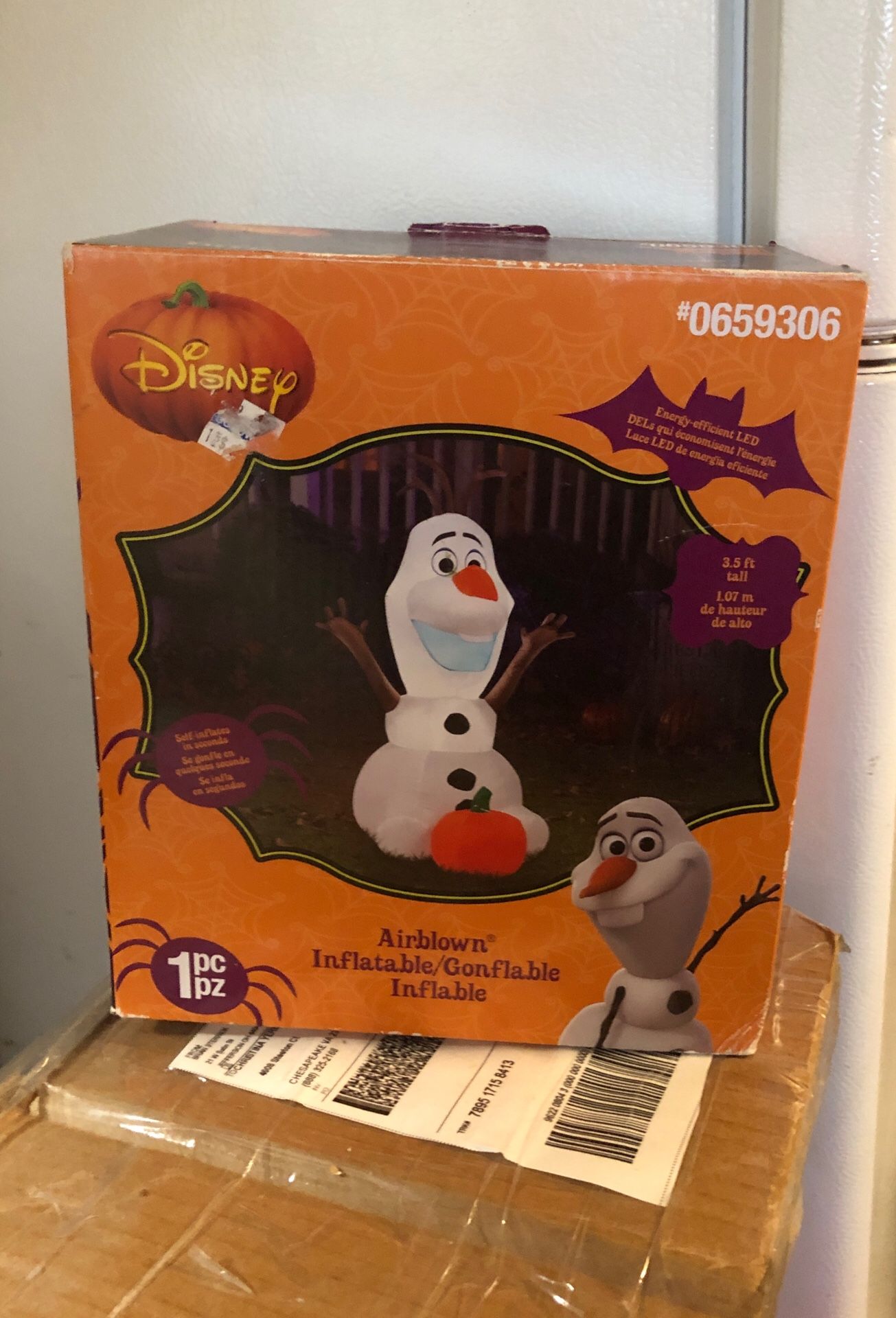 New Disney Olaf inflatable Halloween decoration