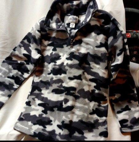 Children's Place Boys Med (7/8) Pullover Fleece Sweatshirt/Jacket