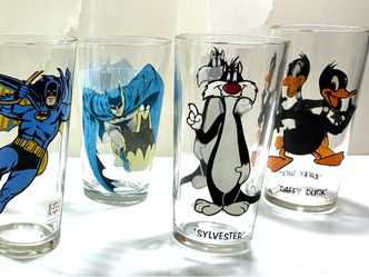 7 Vintage Collectors Glasses