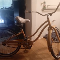 Mint Condition Women's Beach Cruiser