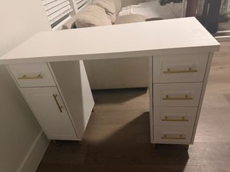 Manicure/ School desk like New