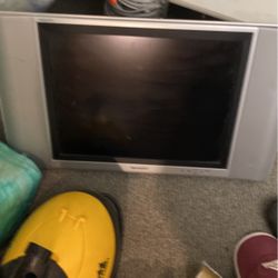Tvs For Sale, I Have A Few Different Sizes, NOT SMART TVS 