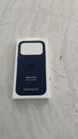 I phone 17 pro silicon case navy